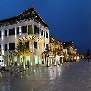 Hotel & Restaurant White