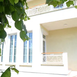 Bed and breakfast Open Doors ***